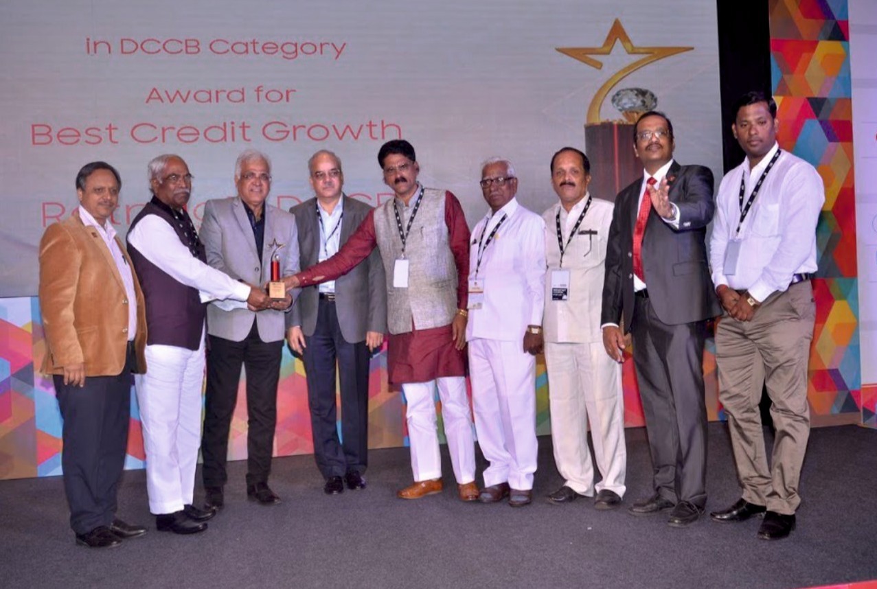 2017-18 — "Best Credit Growth" Award